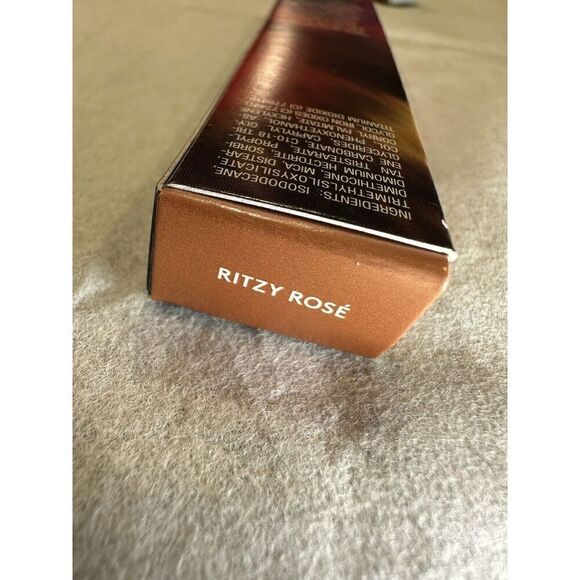 Fenty Beauty by Rihanna Glitty Lid Shimmer Liquid Eyeliner Color: Ritzy Rose - r - Picture 2 of 5